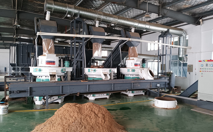 江蘇宿遷年產(chǎn)2萬噸木材顆粒生產(chǎn)線現(xiàn)場圖片.jpg 江蘇宿遷年產(chǎn)2萬噸木材顆粒生產(chǎn)線現(xiàn)場圖片.jpg